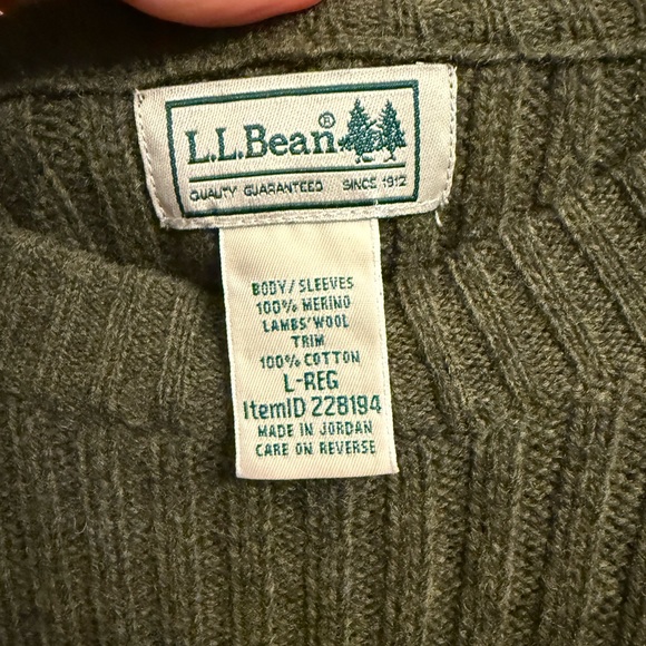 L.L. Bean Men's Forest Green Ribbed Crewneck Sweater - Picture 3 of 4